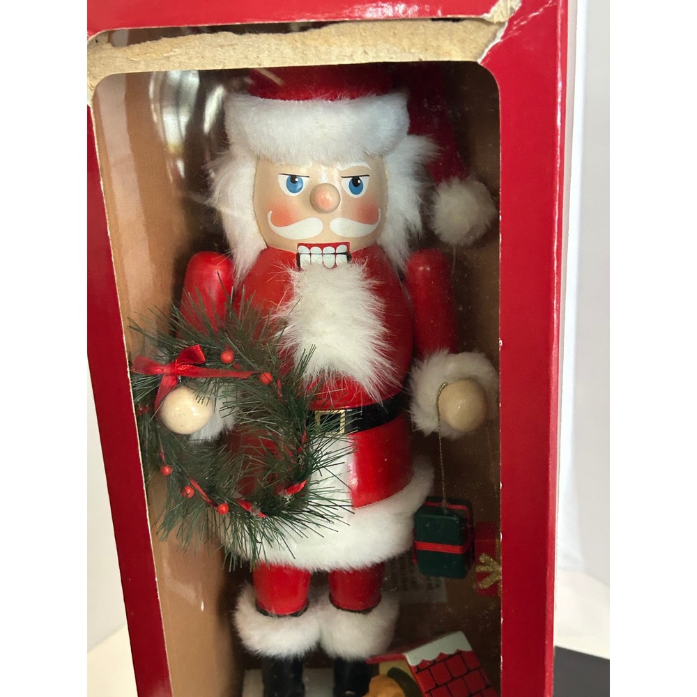 Nutcracker Christmas Red Santa Claus Wooden Figurine Wreath Dog Collectible New